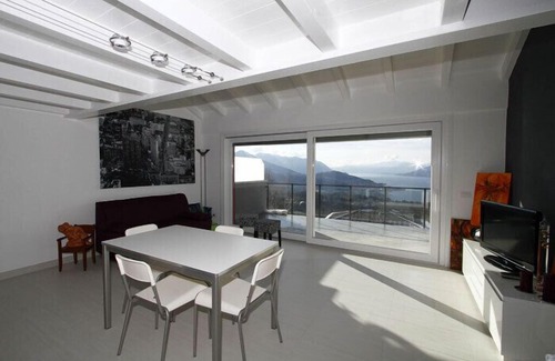 Poppino Apartment | Stylishly furnished apartment in a residence with pool and dream view