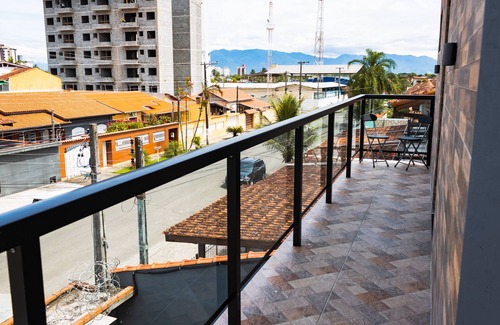 Poiares House | Suíte Independente a 200m Praia Indaiá - 01 Suíte em Caraguatatuba