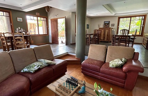 Campeche Norte House | Suíte Praia da Armação - Pousada Tulipane -Floripa