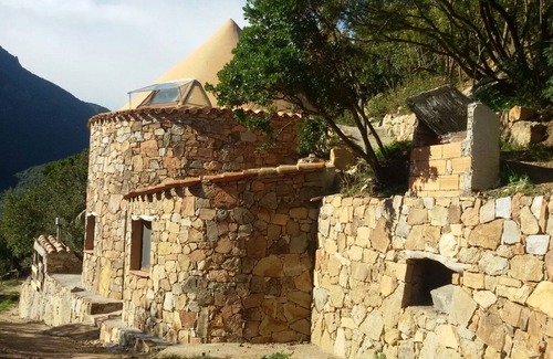 Lanusei House | Su Nuraxi, Welcome You To Our Age-old Island. ADSL / WiFi.