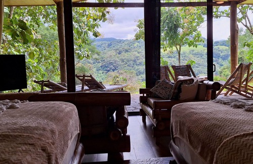 Dominical Cabin | Suave Vida Getaway - Guesthouse