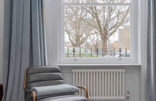 Victoria House | Sublime 4 BDR House Park Views London Fields
