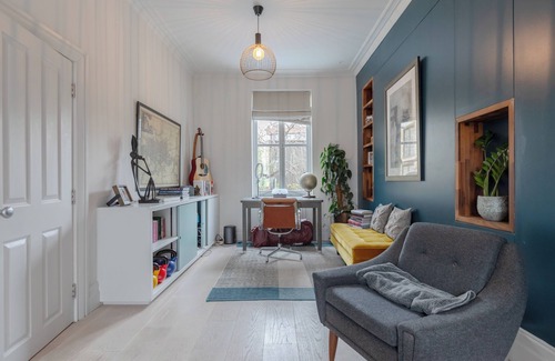 Victoria House | Sublime 4 BDR House Park Views London Fields