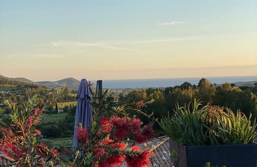 La Cadiere-d'Azur Villa | Sublime air-conditioned villa, sea view (7km), vineyards, village, infinity pool