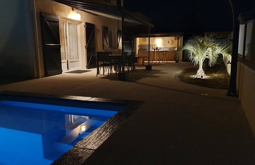 Bon-Encontre Villa | Sublime villa, private swimming pool heated to 26° (depending on season), table soccer