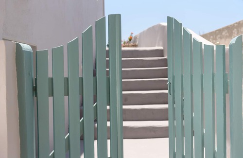 Akrotiri Villa | Sublime Villa red beach