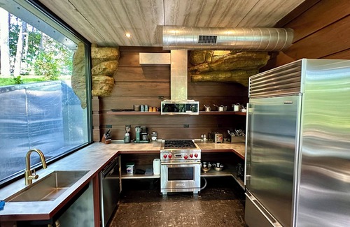 South Bloomingville House | SubTerra @ Lost Cavern