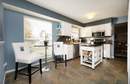 Otterbien Home House | Suburban Sanctuary! Convienient to Cincinnati and Dayton