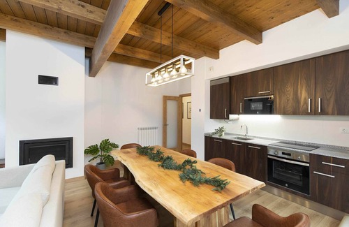 Panticosa Apartment | Sueños del Garmo by Bevalle