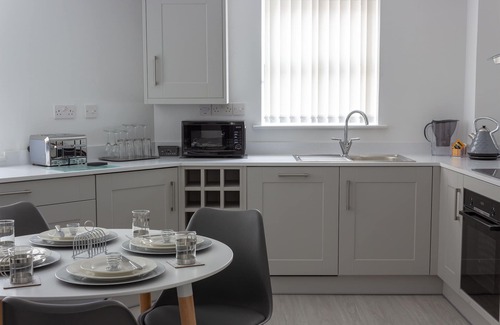 Ipswich Apartment | Suffolk Short Breaks - Weekend & Midweek Getaways & Business Trips - 5★ Reviews