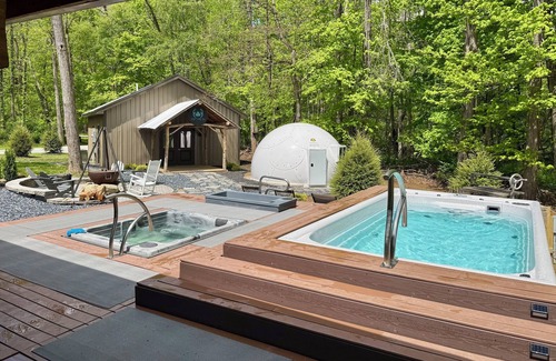 Waveland Cabin | Sugar Creek Cabin w/Nordic spa bordering 2 state parks!