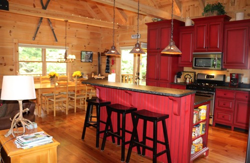 Sugar Mountain Cabin | 'Sugar Getaway' - Updated and Private!