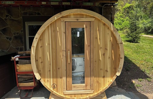 Huntingdon Cabin | Sugar Grove Log Cabin | HOT TUB + Fire Pit!
