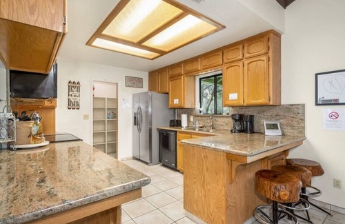 Oakhurst Cabin | Sugar Pine Village 2 HOMES I Jacuzzi BBQ Ping-Pong