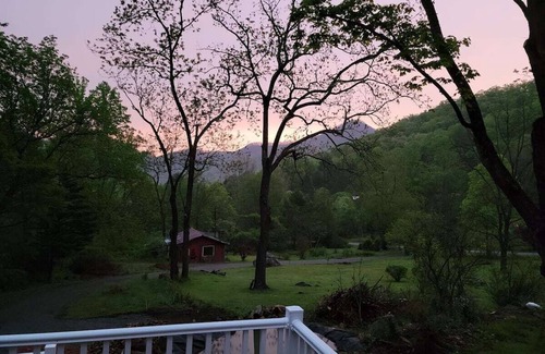 Weaverville House | Sugar Ridge, near Asheville, nice valley view, Modern country home on 10+ acres
