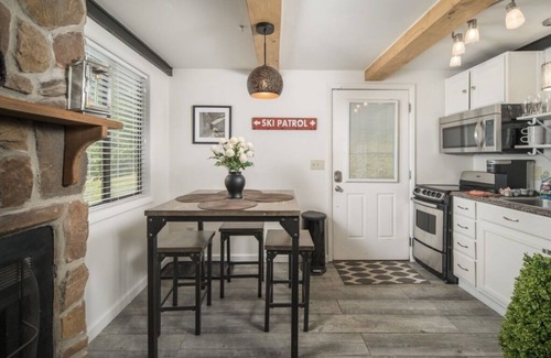 Banner Elk Condo | Sugar Sweet Ski Retreat w/AC - near Sugar Mtn, Grandfather Mtn, & Boone