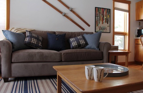 Carrabassett Valley Condo | Sugarloaf Mountain : 2 Bed, 2 Bath : Snowbrook Village Ground Floor End Unit.