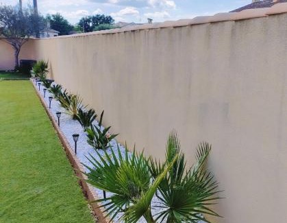Morieres-les-Avignon Apartment | SUİTE 44m2 avec piscine