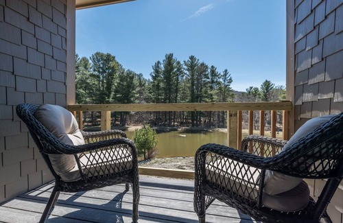 Glendale Apartment | Suite 1 - Quiet and private accommodations in a country setting.