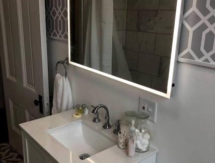 Shelbyville House | Suite 3 Eighteen