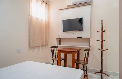 Parque Oasis Villa | Suite 3 with air conditioning, Wi-Fi, minibar, TV and swimming pool. Close to the beach.