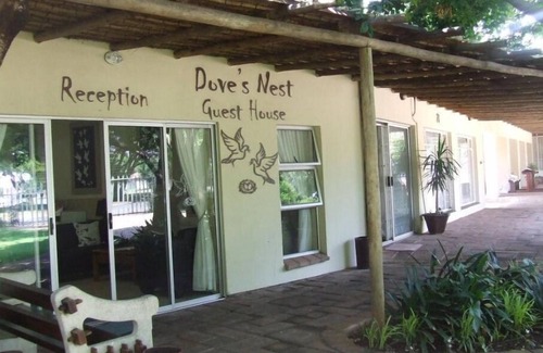 Kempton Park House | Suite 7-Doves Nest Guest House-Bed and Breakfast