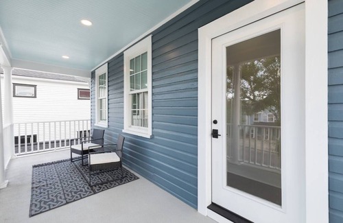 Westside Apartment | Suite B1 at 697 King