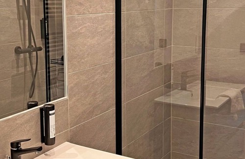 Vorderglemm Apartment | Suite bis zu 4 P. & Wellnessbereich by Interhome