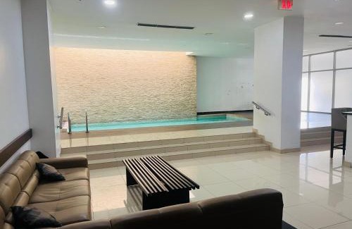 Ecuadorian Amazon Apartment | Suite Completa Parqueo Piscina Gym Buena Vista Tranquilo