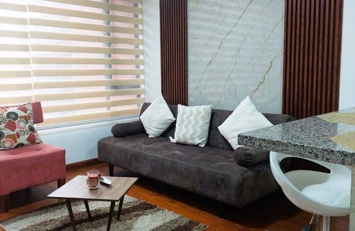Quito House | Suite con Excelente Ubicación, Confort, Seguridad, Tranquilidad, Elegancia