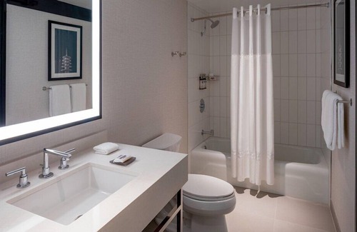 Financial District House | Suite + Connecting Room at a 4⭐️ Hotel