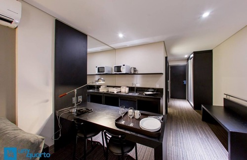 Reboucas House | Suite Double with kitchen by ¼ UmQuarto 4-PR.