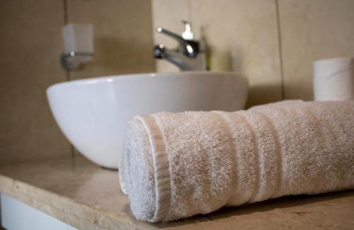 Puerto Santa Ana Apartment | Suite en puerto Santana