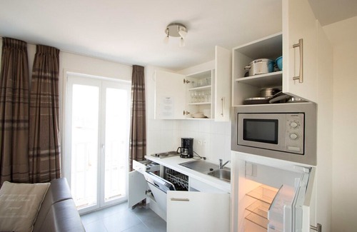 Oye-Plage Apartment | Suite for 6 people - Two Bedroom Apartment, Sleeps 6