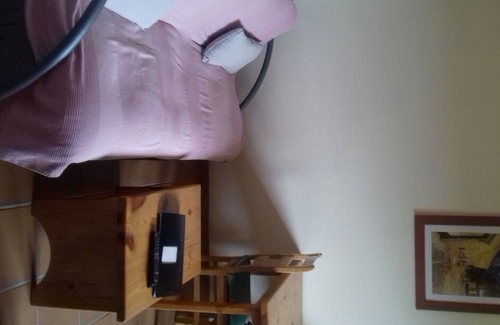 Outes Apartment | Suite for three in converted barn on ground floor