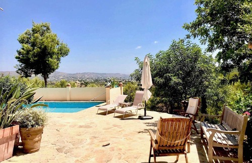 Tarraula Apartment | "suite Galago" very quiet location, yet only 10 minutes from the beach.