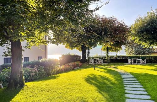 Riva Apartment | Suite "Gardone" at 2 steps from the lake with panoramic view. Lounge bar and swimming pool