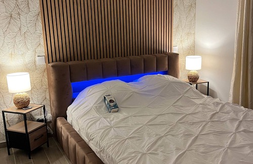 Aigrefeuille-d'Aunis Bed & Breakfast | Suite guest room with breakfast included