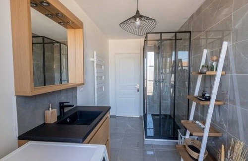 Epernay Apartment | Suite Hair - 4 Personnes A Seulement 2 Minutes à Pied de L'avenue de Champagne !