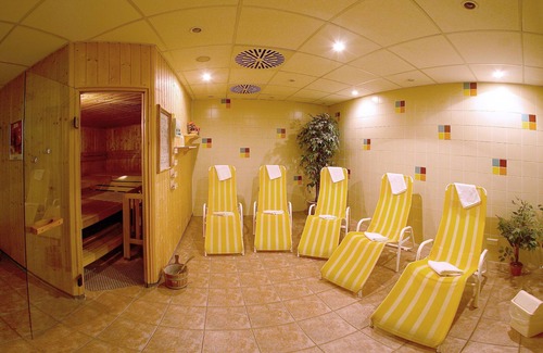 Ost Hotel | Suite Hotel Leipzig - Suite with kitchen/bathroom and 2 separate rooms