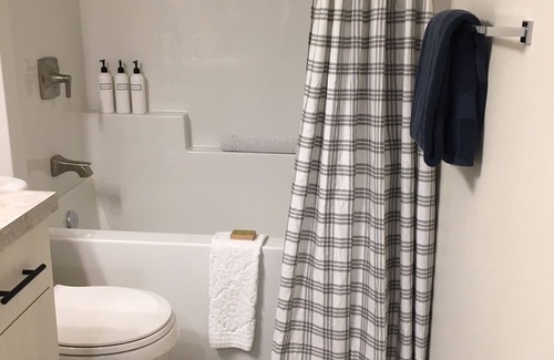 BX Other | Suite in the country. 90 day minimum stay.