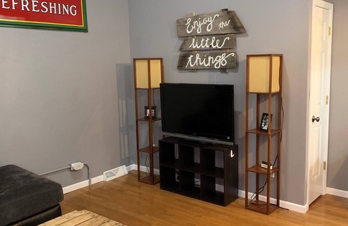 Spring Green Apartment | Suite in the heart of the center of spring green