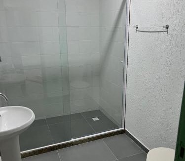 Areal House | Suite IPÊ AMARELO