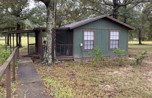 Willis Cabin | Suite located on a beautiful 26 acre property