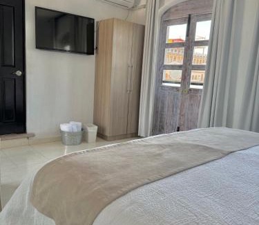 Tecozautla Hotel | Suite Los Angeles