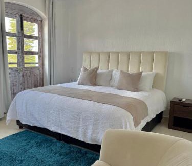 Tecozautla Hotel | Suite Los Angeles