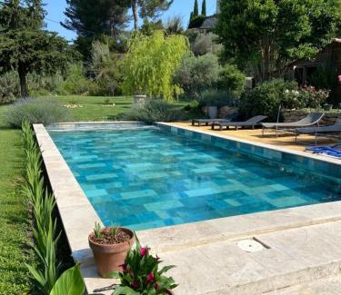 Miramas Apartment | Suite luxe vue sur piscine et parc
