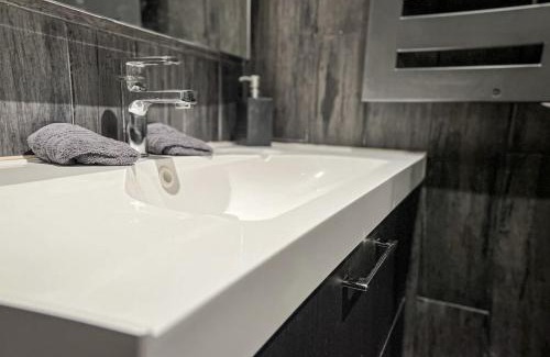 Ternes Apartment | Suite luxueuse avec jardin privatif et jacuzzi