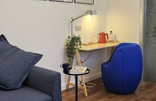 Pompei Apartment | Suite No. 5. Elegant 45sqm in the principal square - 5 min from the Ruins