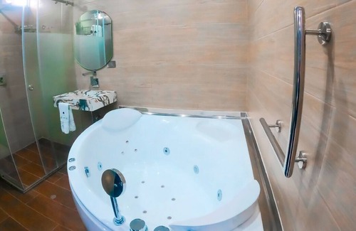 Chancay House | Suite Con Jacuzzi y Balcón